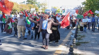 Sincan Belediye Başkanı Murat Ercan Filistine destek yürüyüşüne katıldı