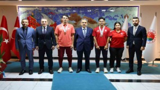 Şırnakın engelsiz rekortmenlerinden Vali Ekiciye ziyaret