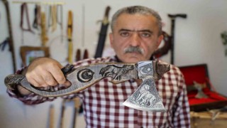 Sivaslı usta, dünyanın en sert çeliğine destan işledi