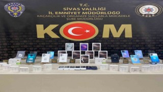 Sivasta 1 milyon TL değerinde kaçak telefon ele geçirildi