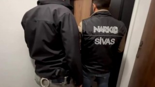 Sivasta 5 milyon TLlik kağıda emdirilmiş uyuşturucu ele geçirildi