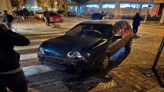 Sivasta iki otomobil çarpıştı: 7 yaralı