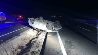 Sivas'ta trafik kazası: 2 ölü 1 yaralı