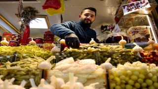 Sofraların vazgeçilmezi tezgâhlardaki yerini aldı