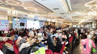 Sultangazideki Hoş Geldin Bebek programında çocuklar gönüllerince eğlendi