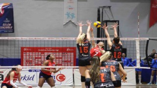 Sultanlar Ligi: Aydın Büyükşehir Belediyespor: 1 - Eczacıbaşı Dynavit: 3