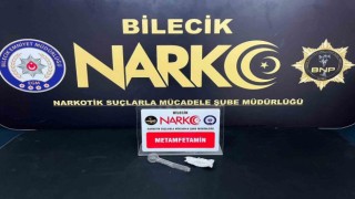 Şüpheli araçta uyuşturucu madde ele geçirildi