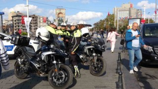 Taksimde yaya yolunu işgal eden motosiklet sürücülerine ceza yağdı