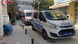 Tartıştığı arkadaşı tarafından bıçaklanan yabancı uyruklu şahıs hastaneye kaldırıldı