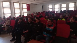Tekmanda kamu personeline uyuşturucuyla mücadele semineri