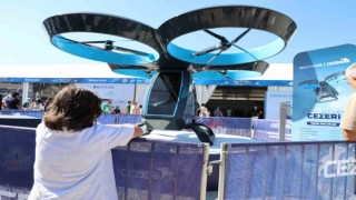 TEKNOFEST kapılarını açtı gençler teknolojiye akın etti