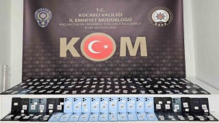 TEMde bir araçta 140 adet kaçak cep telefonu ele geçirildi