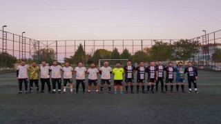 Tepebaşında futbol turnuvası başladı