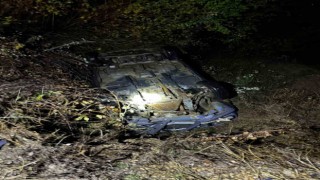 Ters dönen otomobilden sağ kurtuldular