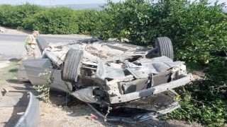 Ters dönen otomobilin sürücüsü yaralandı