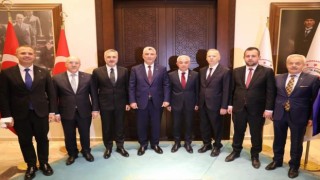 Ticaret Bakanı Prof. Dr. Bolat, Kırklarelinde ziyaretler gerçekleştirdi