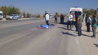 Tırın çarptığı kadın hayatını kaybetti