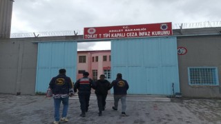 Tokatta çeşitli suçlardan aranan iki kişi yakalandı