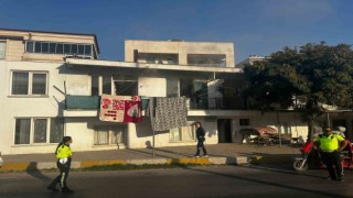 Trafik polisleri yangının büyümesini önledi