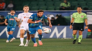 Trendyol Süper Lig: Çaykur Rizespor: 2 - Antalyaspor: 0 (İlk yarı)