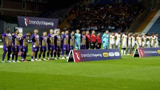 Trendyol Süper Lig: Eyüpspor: 1 - Göztepe: 0 (İlk yarı)