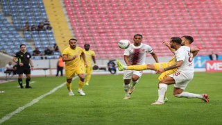 Trendyol Süper Lig: Hatayspor: 0 - Kayserispor: 0 (İlk yarı)