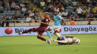 Trendyol Süper Lig: Hatayspor: 1 - Trobzonspor: 0 (İlk yarı)