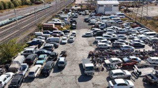 Tüm Yediemin İşletmecileri Federasyonu Başkan Yardımcısı Gülşan: Bu arabalar benimle mezara kadar gidecek mi?