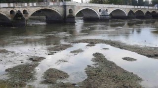 Tunca Nehri hurdalığa dönüştü