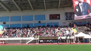 Tuncelide cumhuriyet sevdalıları stadyumu doldurdu