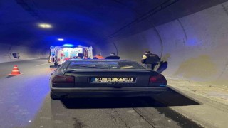 Tüneli meydana gelen trafik kazasında 2 kişi yaralandı