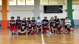 Turgutlu Belediyesinin basketbol kurs kayıtları devam ediyor