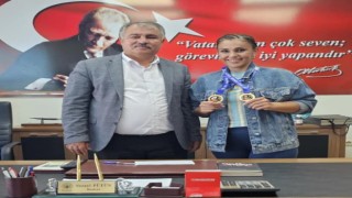 Türkiye şampiyonu Hatice Öğretmen Bayağaçı gururlandırdı
