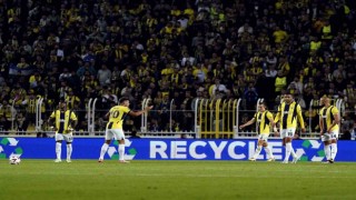 UEFA Avrupa Ligi: Fenerbahçe: 0 - Manchester United: 1 (İlk yarı)