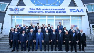 Ulaştırma ve Altyapı Bakanı Abdulkadir Uraloğlundan 12 yeni iç hat müjdesi