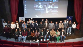 Uluslararası öğrencilere oryantasyon