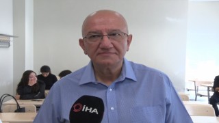 Üniversite hayalinden hiç vazgeçmedi, 54üncü yaş gününde bölüm birincisi olarak mezun oldu