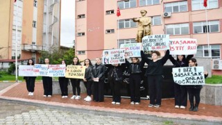 Üniversite öğrencilerinden kadın cinayetlerine tepki