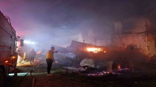 Uşakta meydana gelen yangında itfaiye eri yaralandı