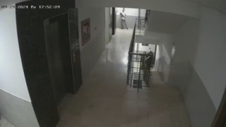 Uyuşturucu bağımlısı gencin bıçakladığı komşularına silah çektiği anlar kamerada