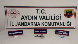 Uyuşturucu etkisi ile araba kullanırken yakalandı