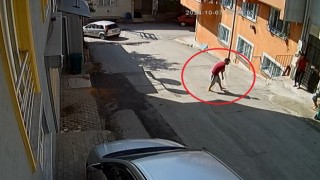 Uyuşturucu kullanan 2 arkadaş birbirlerini bıçakladı: Kavga sonrası kamerada
