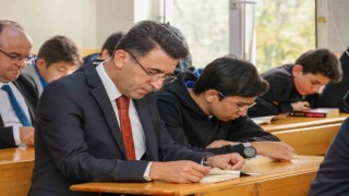 Vali Aygölden öğrencilere kitap okuma teşviki