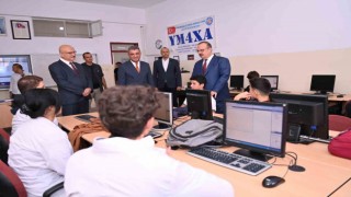 Vali Canbolat ATLde öğrenci ve öğretmenlerle buluştu