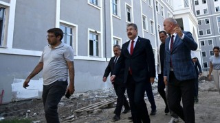 Vali Yılmaz, Cebelibereket Erkek Öğrenci Yurdu İnşaatında İncelemelerde Bulundu