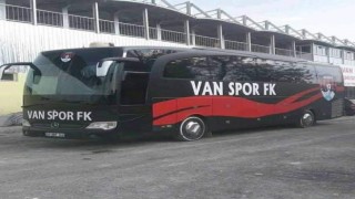 Van Büyükşehir Belediyesi Vanspor FKden otobüs desteğini kesti