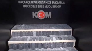 Vanda lüks bir aracın LPG tankında 290 adet cep telefonunu ele geçirildi