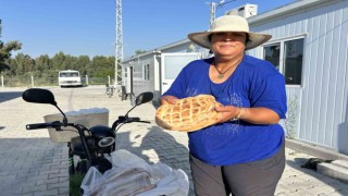 Vefakar depremzede anne, motosikletini iyilik için sürüyor