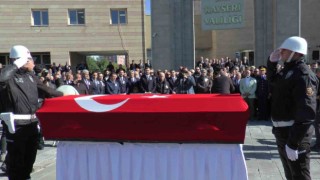 Vefat eden eski bakan için Kayseride tören düzenlendi