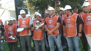 Yalova Belediyesinde haklarını alamayan memurlar iş bıraktı
